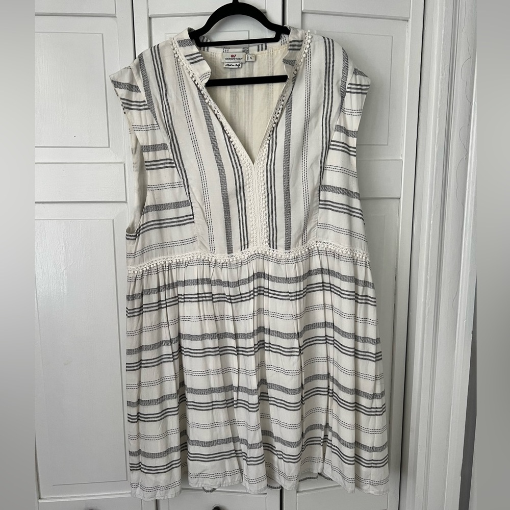 Vineyard Vines striped tier dress, size XL